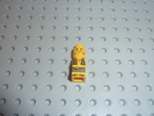 Lego microfigure pirate - pirate, plank