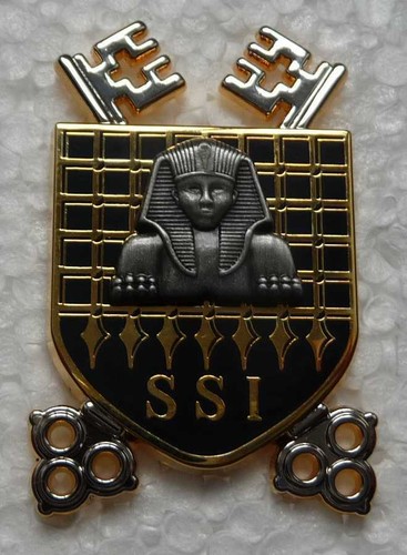 Insigne metallique pucelle - insigne, metallique-"pucelle