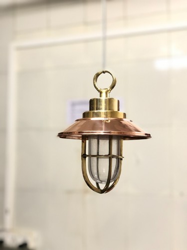 Plafonnier suspendu cloison