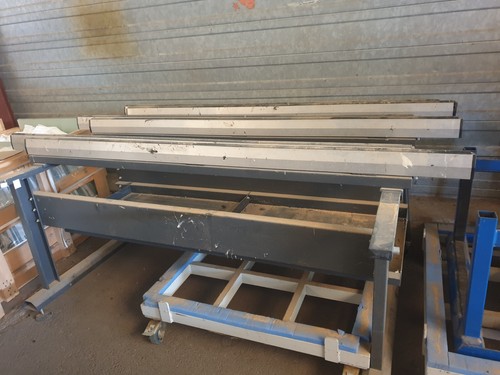 Table montage pour des - de,