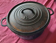 OLD LARGE CAST IRON CASSEROLE / POT NO. 14 UNBRANDED IN ITS JUICE