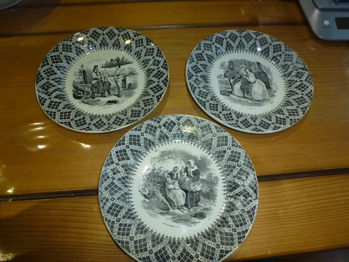 Lot assiettes médaille - 3,