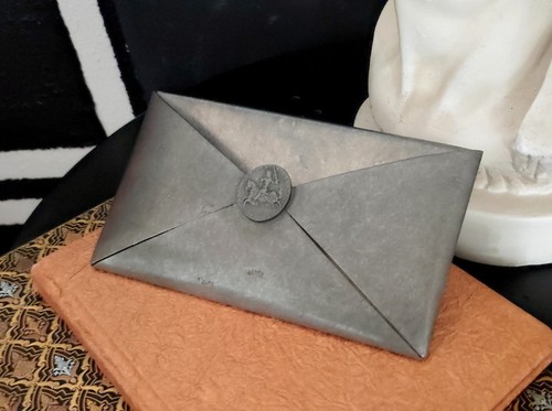 Porte courrier orné - porte, d'une