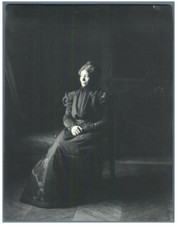 H. Blancard, France, Portrait de Melle. Grumbach dans "Les Corbeaux" Vintage pri