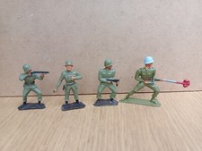4 Soldiers Plastic Infantry Cofalu 