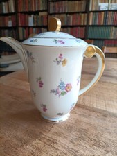 Théière ancienne en