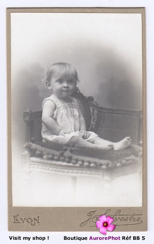 Enfant bébé sur - un, petit