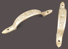 2 poignées de meuble Art