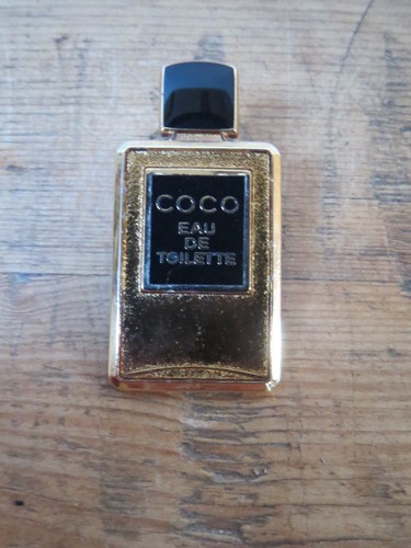 Vintage 1980s coco chanel - chanel, pin