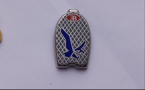 Eb65 pin voiture - pin's, bugatti