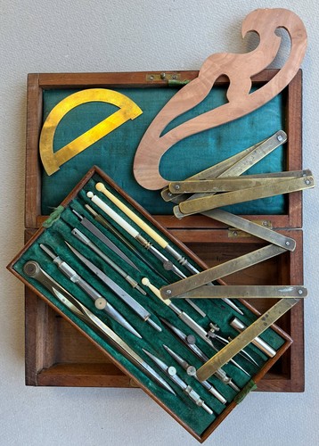 Boite coffret compas ancien - compas,