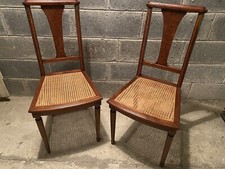 ANCIENNE PAIRE DE CHAISES CANNEES