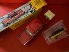 Dinky Toys F No. 536 Peugeot 404 Sunroof 1/43