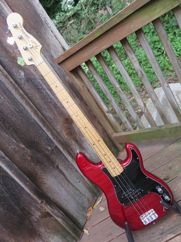 Fender precision bass - fender,