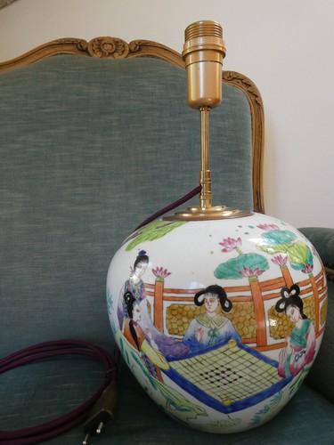 Important pied lampe pot à - de,