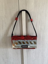 FRIDAY CROSSBODY MESSENGER " LAURA " REF F71 - GENTLY USED WITHOUT TAG.