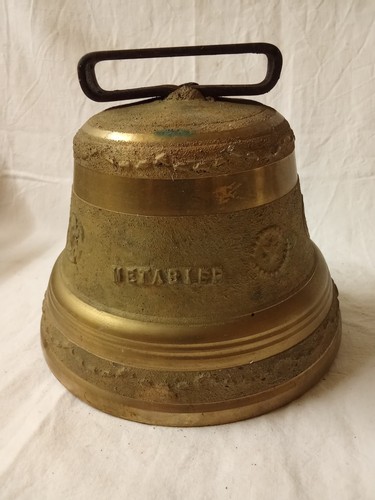 Grande cloche ancienne - cloche,