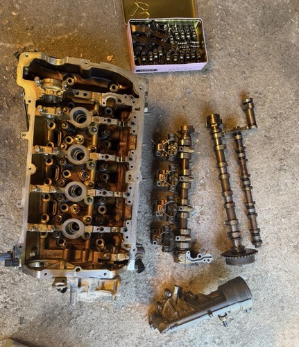 Culasse complètement bmw 116i - culasse,