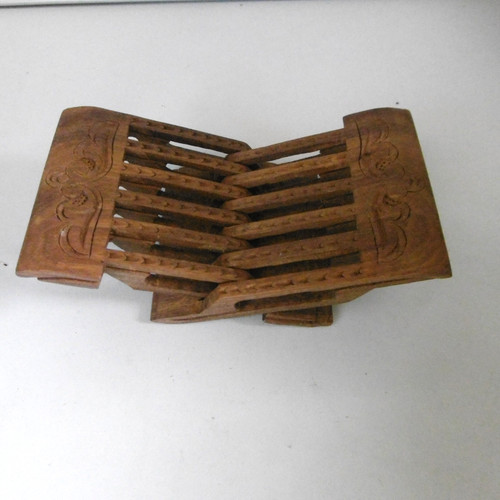 Petit lutrin sculpté bois - petit,