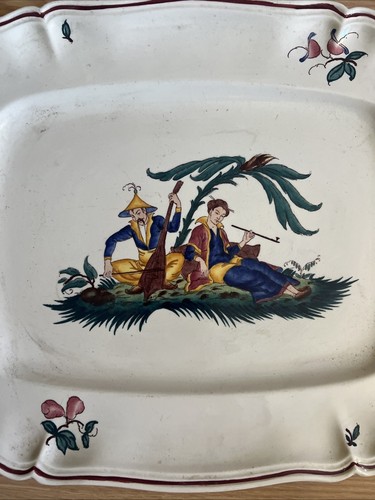 Large serving dish