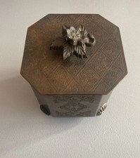 Boîte à thé ancienne en