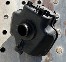 Suzuki DR125 S DR 125 1989 1988  airbox airfilter intake SF43B