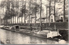18 BOURGES - canal du berry - a barge