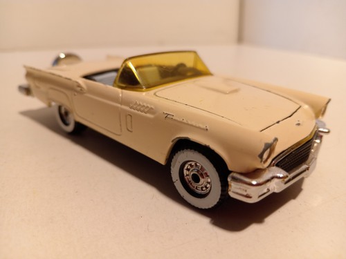 Corgi toys ford - p,