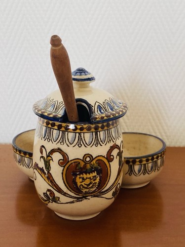 Service condiment - service,