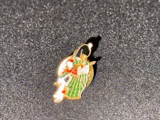 (Z10) VINTAGE ENAMEL BADGE PINS COLLECTION SCOTTISH CHARACTER KILT