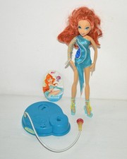 Poupée WINX CLUB BLOOM avec cils SINGSATIONAL MAGIC RAINBOW 2005 vintage