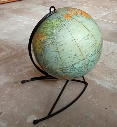 Ancien globe terrestre