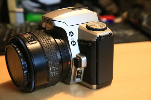 Minolta dynax 404si - minolta,