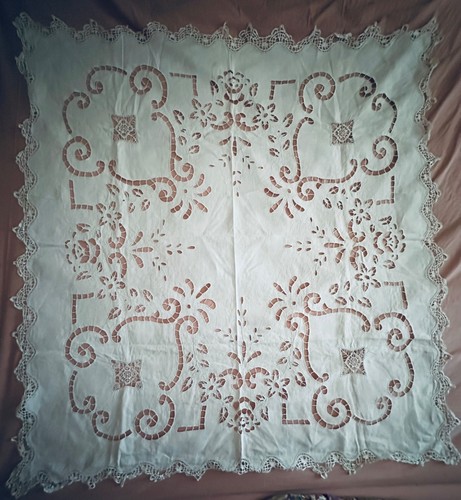 Grande nappe ancienne - , broderie