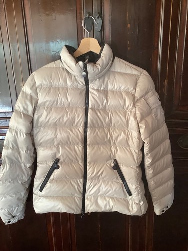 Doudoune moncler beige nacré - moncler,