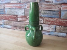 Vase en faïence cachet de