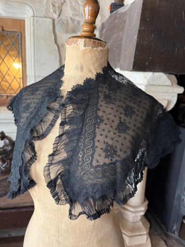 Dentelle ancienne grand col - dentelle,