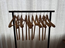 Lot De 10 Cintres Anciens En