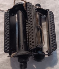 PAIRE  PEDALES REGLEMENTAIRE  VELO ALLEMAND TRUPPENFAHRRAD WW2 39/45 ANCIEN N°3