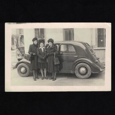 Old postcard photo card / car Renault Celtaquatre