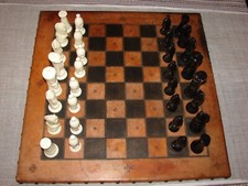 CHESSBOARD CHESSBOARD LEATHER BOARD 51.5 X 51.5 PIECES EARTHENWARE SIGNED MD