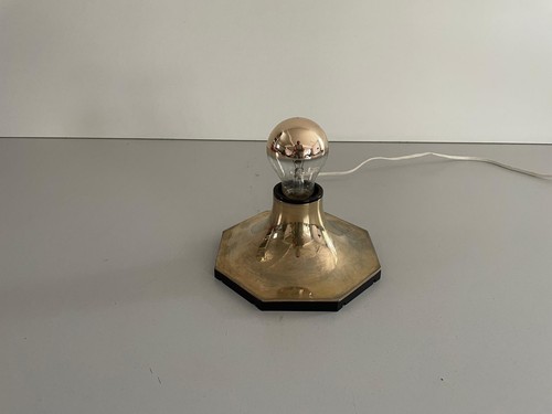 Single flush mount light - single,