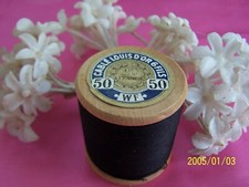 Ancienne bobine en bois LOUIS