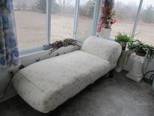 Chaise Lounge (READ DESCRIPTION)