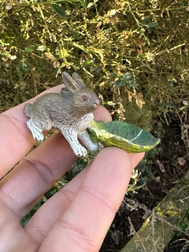 Ancien lapin plomb - ancien, en