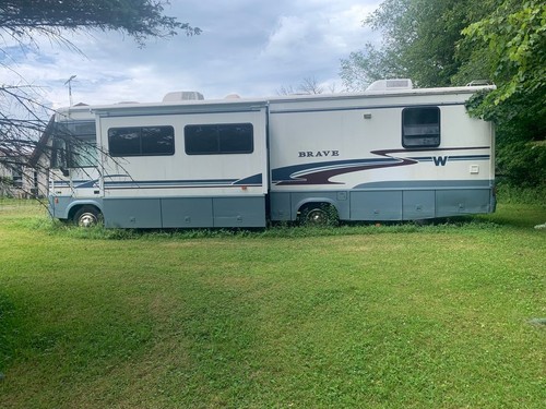 Winnebago brave motorhome - winnebago,