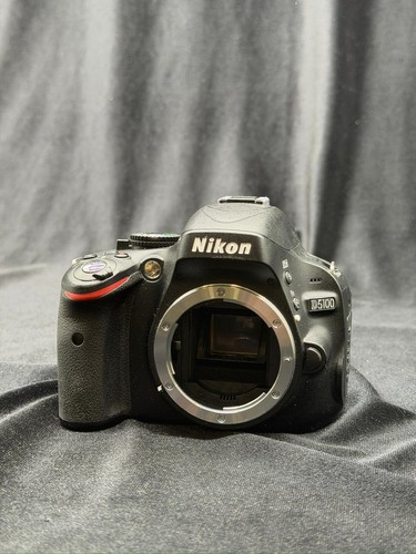 Nikon d5100 dslr 2 mp - /,