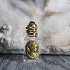 3.6 cm de haut, Miniature de