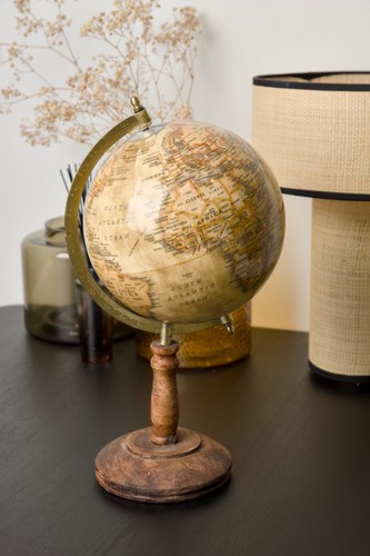 Globe terrestre décoratif