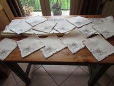 Ancien service de table en fil